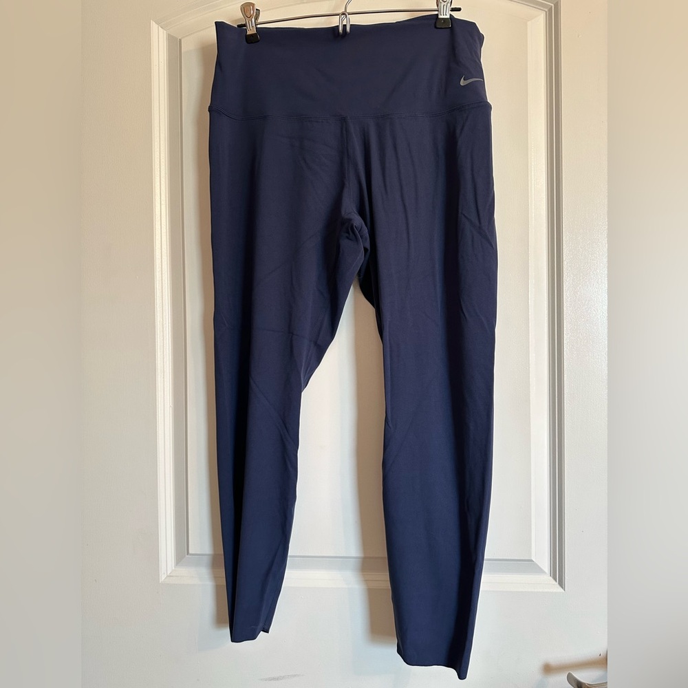 Nike Women's Navy Leggings